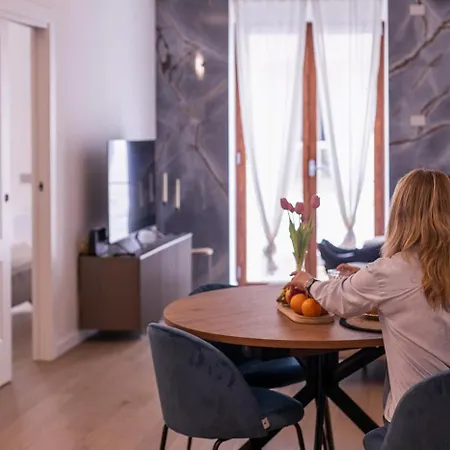 Caralis Golden House Luxury And Charm In شقة *