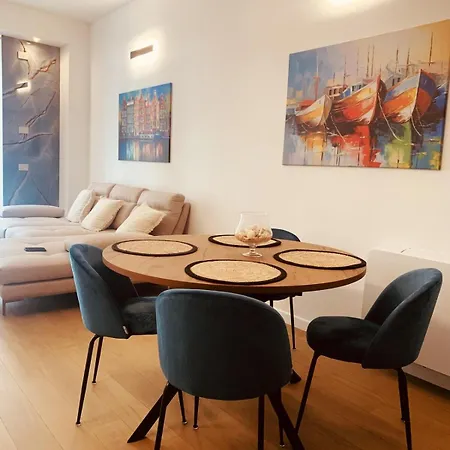 Apartment Caralis Golden House Luxury And Charm In *